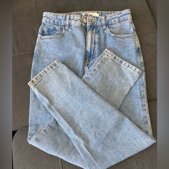 Zara high waisted mom jeans - Picture 1 of 4